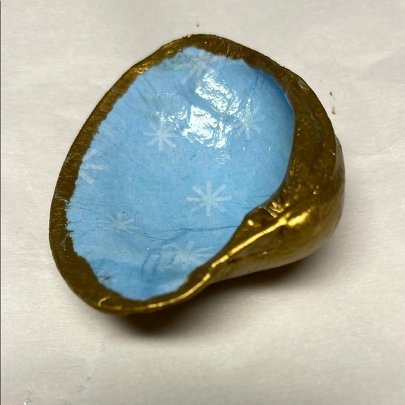 Hand Crafted Decoupage Gold and Blue Trinket Dish Shell - Picture 5 of 13